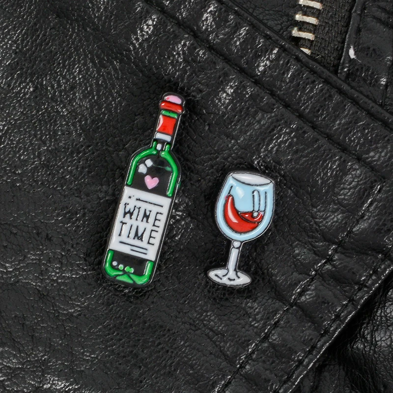2021 Mini Cute Wine and Wine Glasses Couple Pins Red Wine Bottle Cup Brooches Enamel Pin Badge for Lovers Best Friend Pins