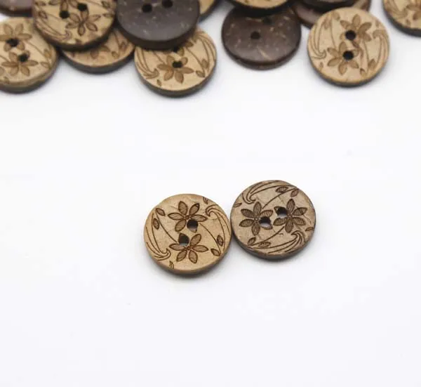 50pcs/lot Size:12.5mm-15mm Round Natural Coconut Buttons 2 Holes Flower Design Button Accssories Sewing Button (ss-903)