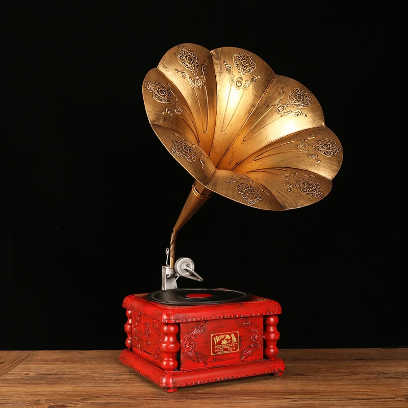 Nostalgic Vintage Wrought Iron Record Player Phonograph Model Decoration Props Desktop Display Ornaments Study Room Decoration