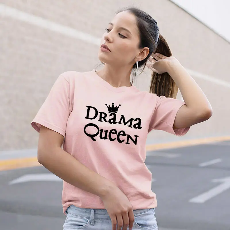 Ratu Drama Baru Grafis Wanita Musim Panas Lucu T-shirt Pecinta Drama Hadiah Semua Orang Adalah Ratu Sendiri tahap Kehidupan