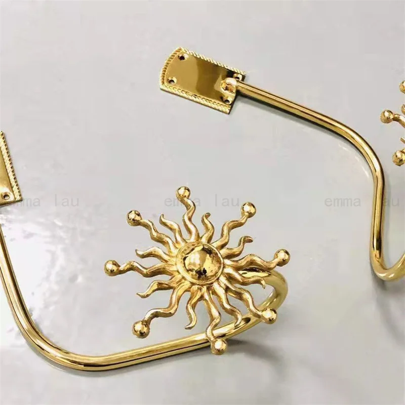 

A Pair Creative Sun Shape Brass Curtain Hooks Home Window Curtain Buckles Room Decorative Curtain Wall Hook