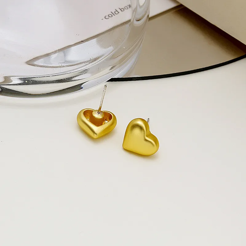 Trendy Simple Cute Mini Heart Earrings For Women Girls Sweet Small Geometric Shaped Stud Ear Jewelry Birthday Gifts