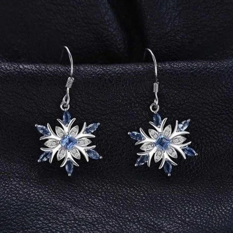 Exquisite fashion income Christmas snowflake ladies earrings Santa snowflake sacred lucky guardian gift God snowflake blessing