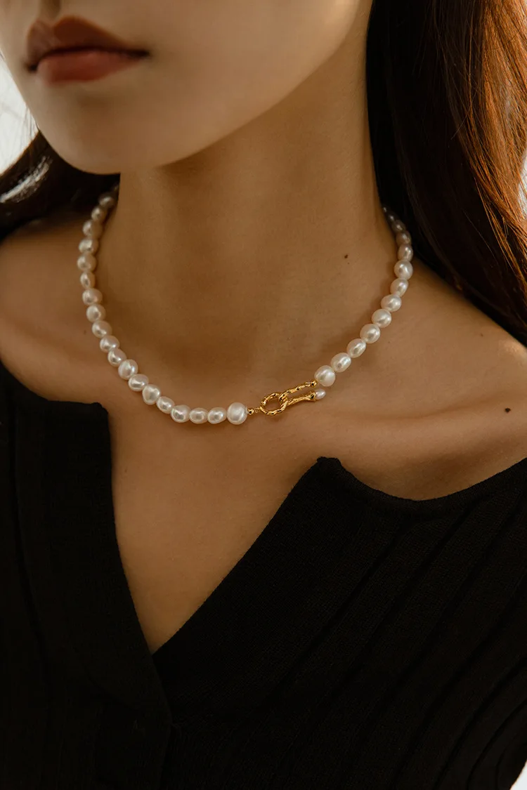 Europe and America restore ancient ways temperament abnormal shape pearl necklace female fashion contracted short pearl clavicle