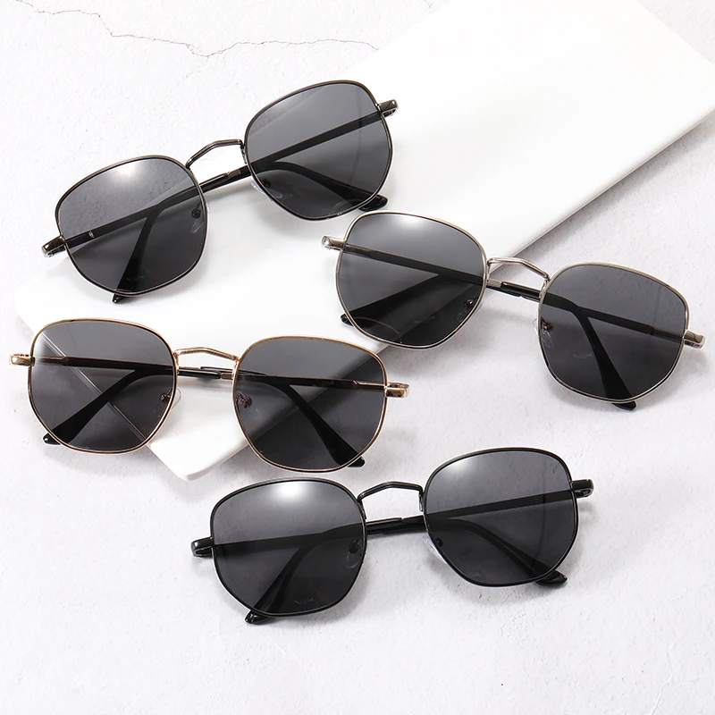 

New Designer Polarized Sunglasses for Men/Women Material Matel Lunette De Soleil Femme Fashion Sunglasses Vintage Driving Summer