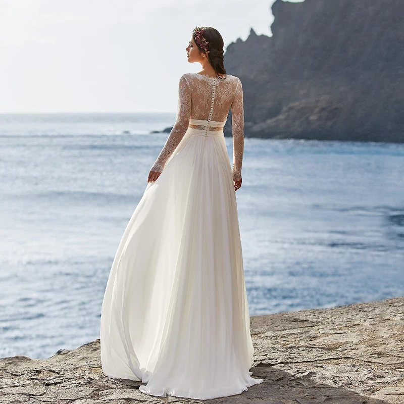 2021 Boho Beach abiti da sposa in pizzo maniche lunghe abiti scollo a V Illusion Back abito da sposa nuova pieghettatura in vendita