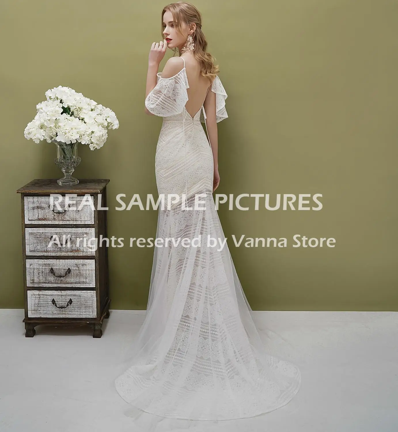 V Neck Mermaid Lace Wedding Party Gown Backless Criss Cross Lace Up Customized Tulle Vintage Floor Fit And Flare Bridal Dresses