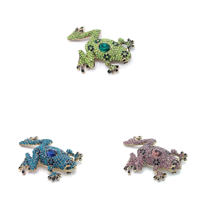 

Брошь в виде лягушки, весна 2021