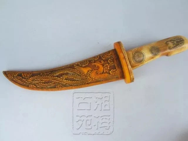 

Продуманная Китайская античная коллекция, искусственная косточка крупного рогатого скота, смола Dragon нож Феникс