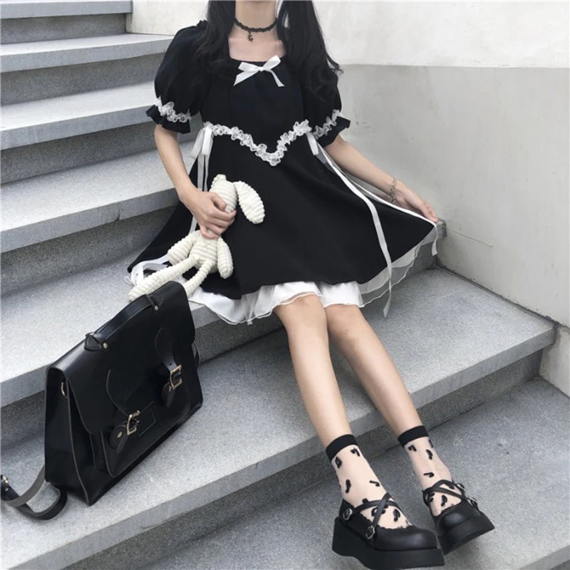 Vestido corto japonés de Lolita para mujer, prenda de manga abombada negra con lazo de retales, diseño Vintage, estilo Kawaii, suave