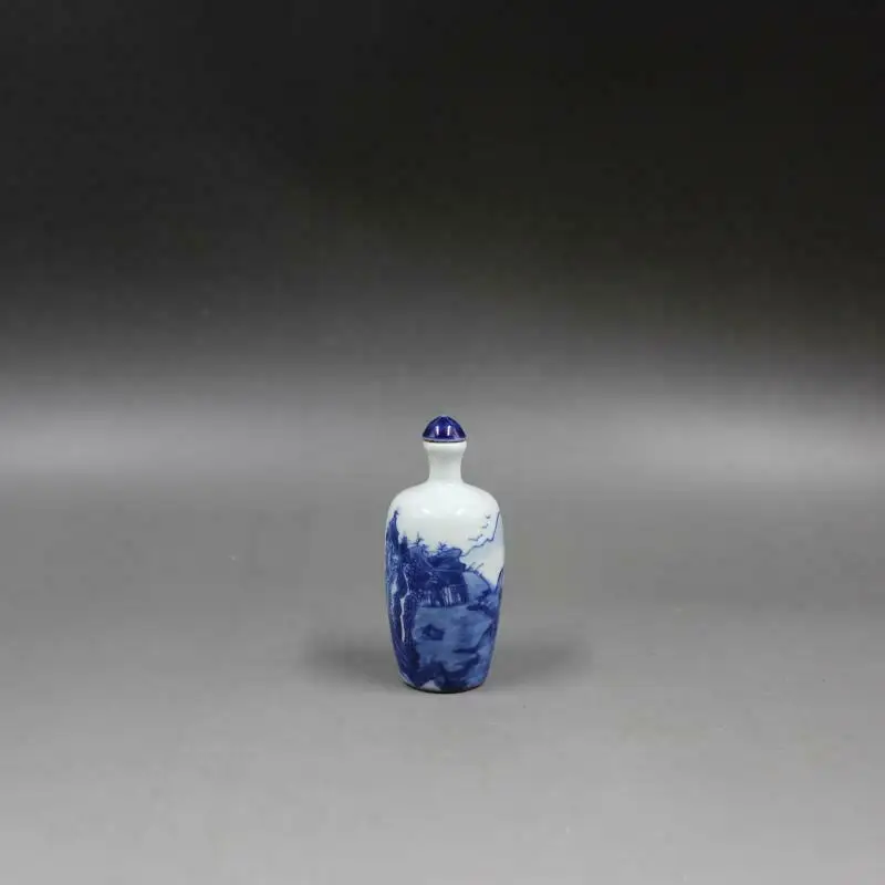 Chinese Blue and White Porcelain Qing Dynasty Kangxi Landscape Design Snuff Bottle Antique Imitation Porcelain Small Decorations