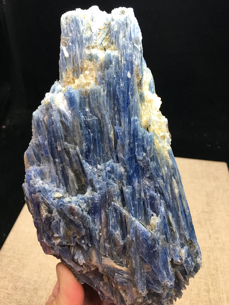 1500g Natural Kyanite Stone Crystal Mineral Specimen Healing