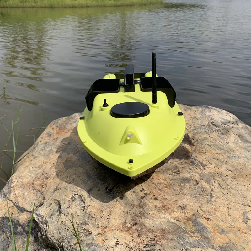 Intelligent  RC Fishing Bait Boat 500M Control Distance 2KG Loading High Speed Dual Light 3 Hopper Fishing Boat With Car Charge