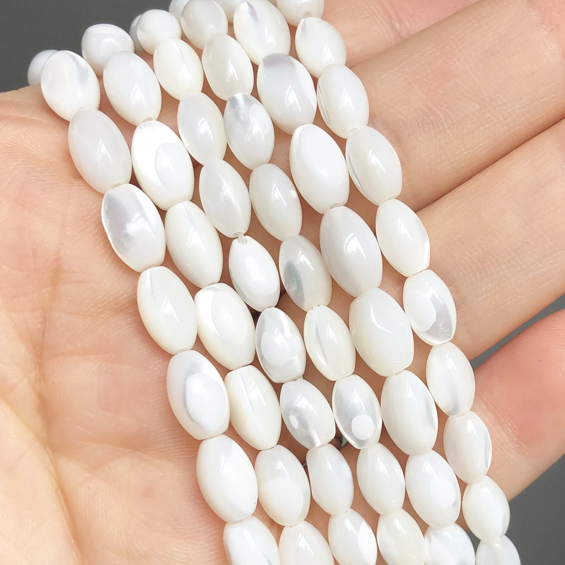 Natürliche Perlmutt-Muschelperlen in Reisform, lose Abstandsperlen für Schmuckherstellung, DIY-Armbänder, Ohrstecker und Accessoires – Detail 5