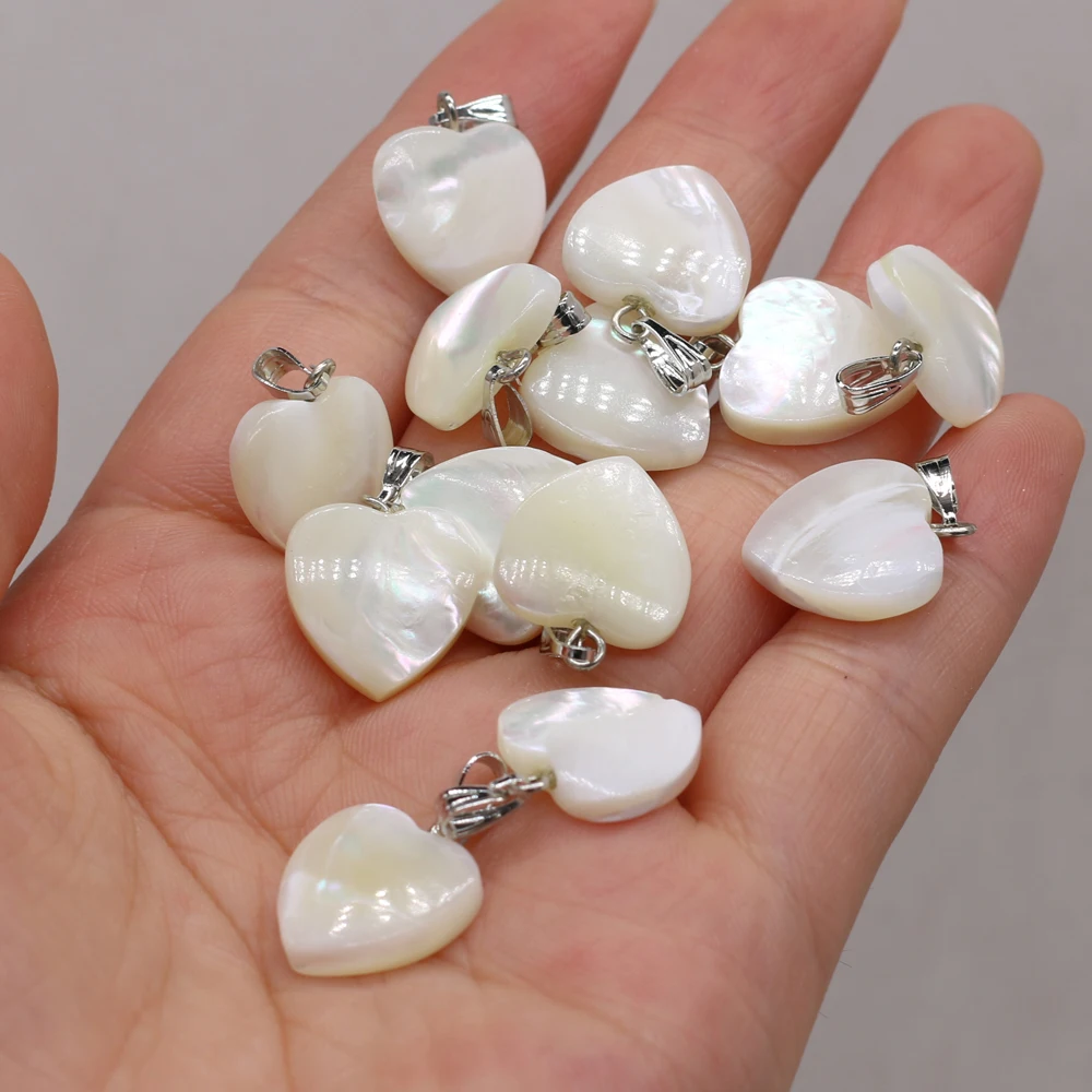 3pcs Natural Shell Pendant  Heart Shaped White Shell Pendant for Women Jewelry Making DIY Necklace Accessories Size 15x15mmm