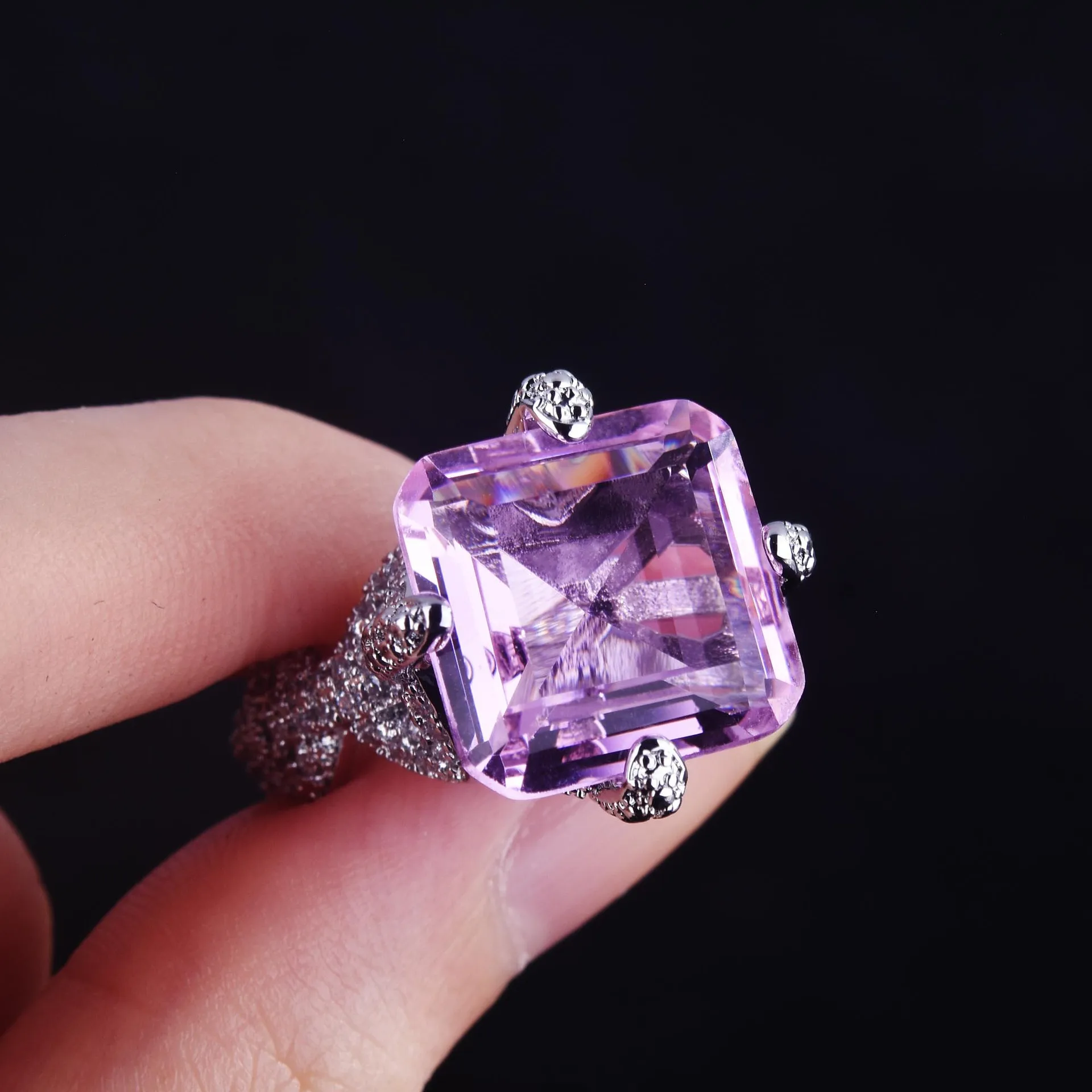 Elegant Pink Crystal Cubic Zircon Women Rings Princess Wedding Punk Band Silver Color Female Finger Ring Engagement Party