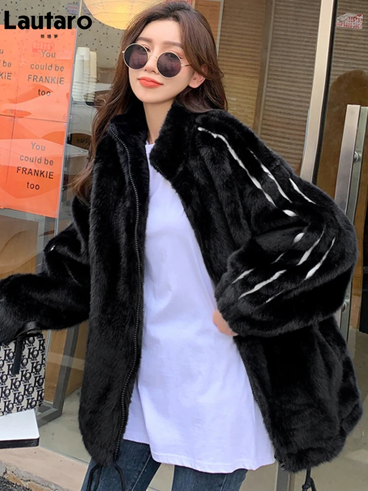 Lautaro Winter Oversized Warm Soft Faux Fur Coat Women Long Sleeve Zip Up Casual Loose Fluffy Jacket New Arrival 2021 Streetwear