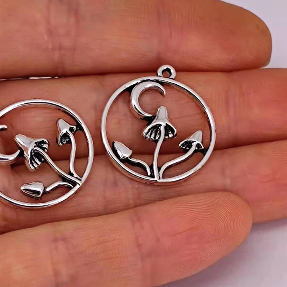 Hzew 5pcs Mushroom Forest Pendant Charm Moon Mushroom Jewelry Fantasy Elves Fairy Charms Woodland for Women