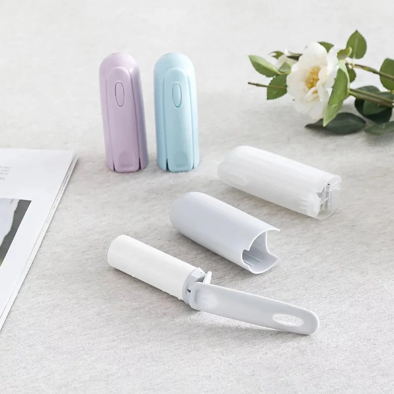 Foldable mini sticky hair Travel portable clothing sticky hair roller tearable hair remover dust sticky paper can replace sticky