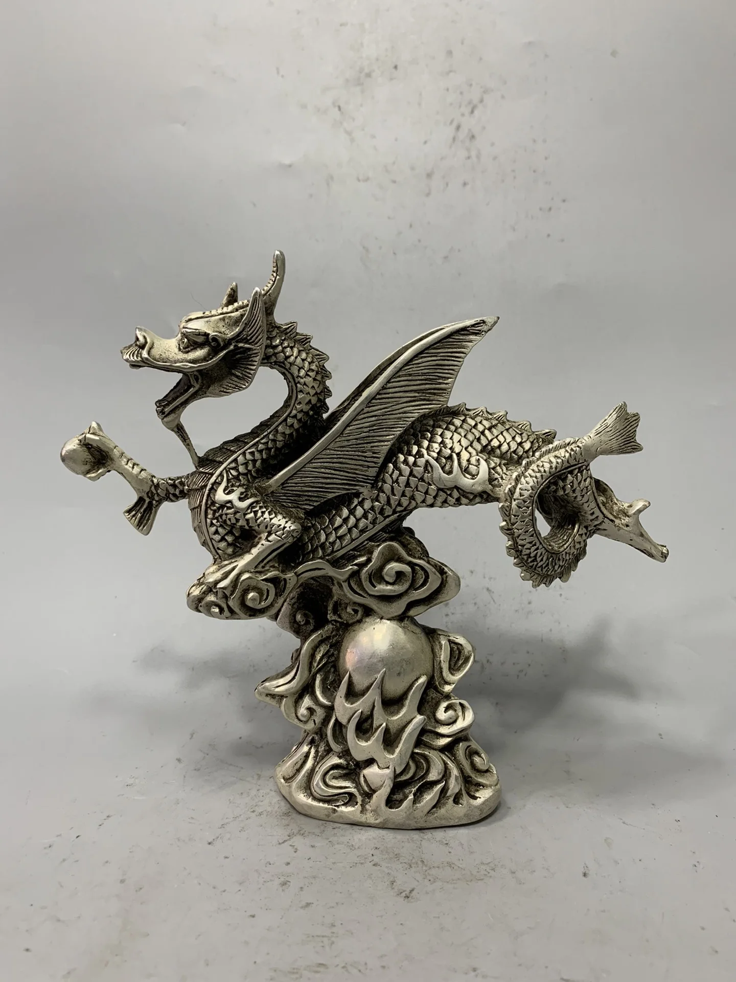 

Exquisite Retro Silver Plated Copper Pterodactyl Home Decoration