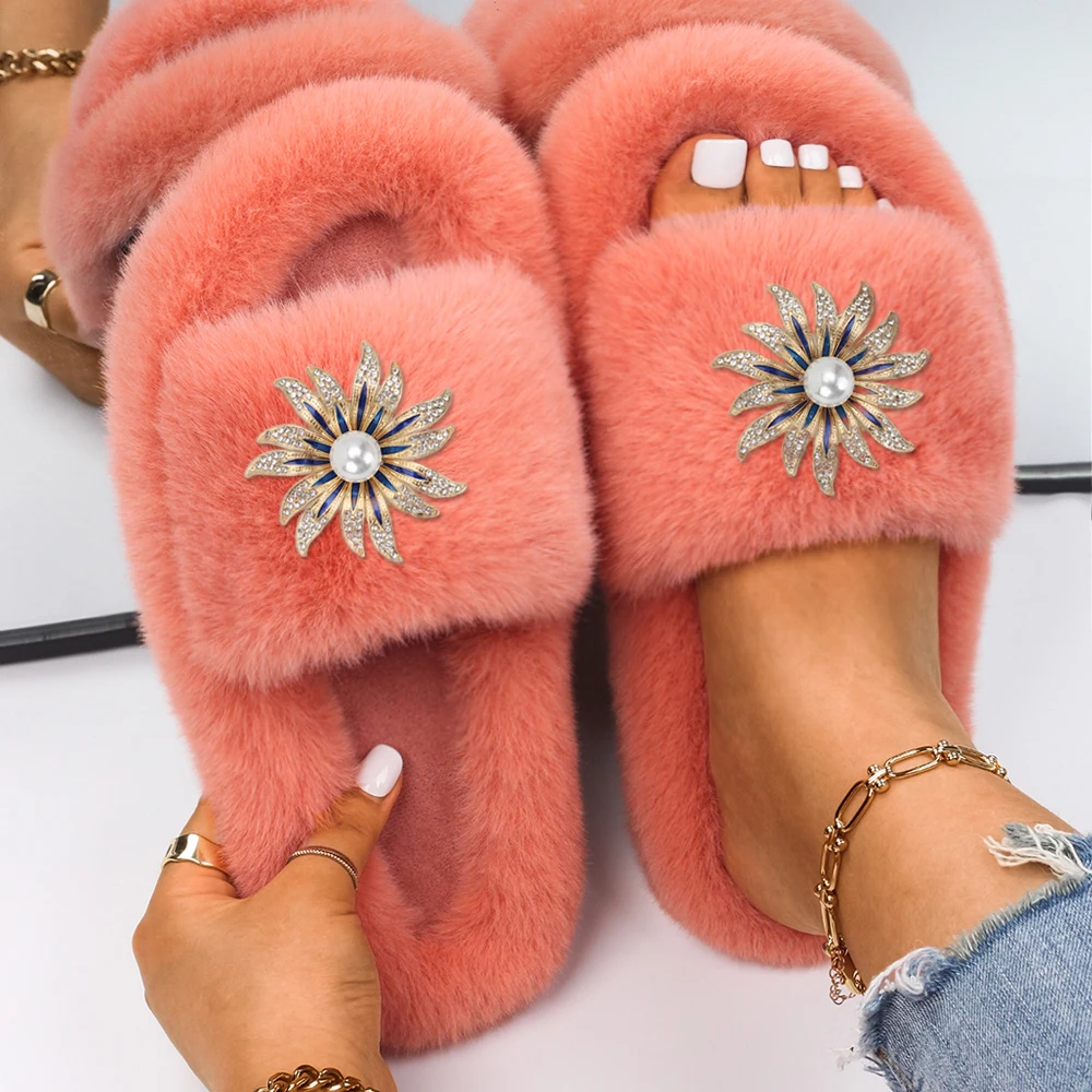 Faux Fur Slippers for Women Gorgeous Crystal Sunflower Designer Flat Slides Platform Fur Sandals Winter House Warm Flats Shoes