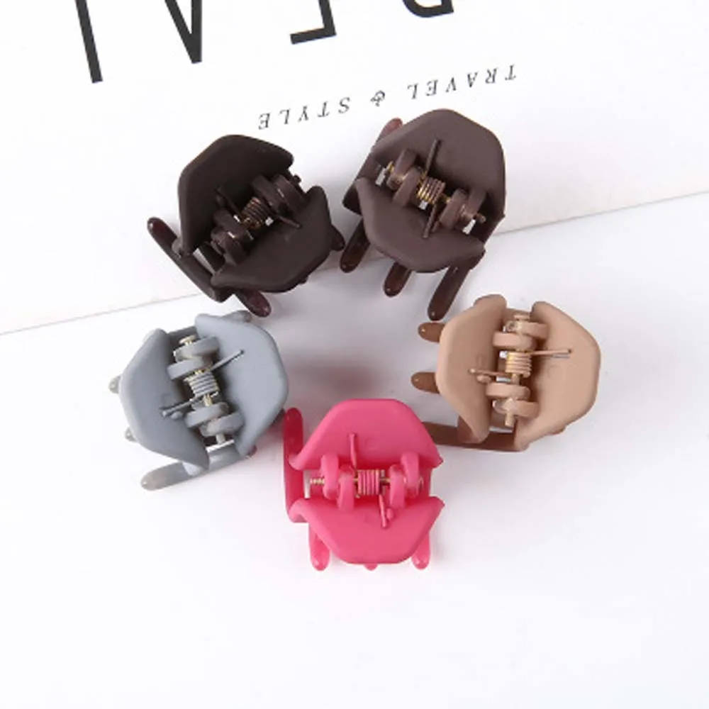 Mini grampo de cabelo garra simples bonito grampos de cabelo plástico preto grampo para senhoras headwear temperamento esfrega ferramentas de estilo