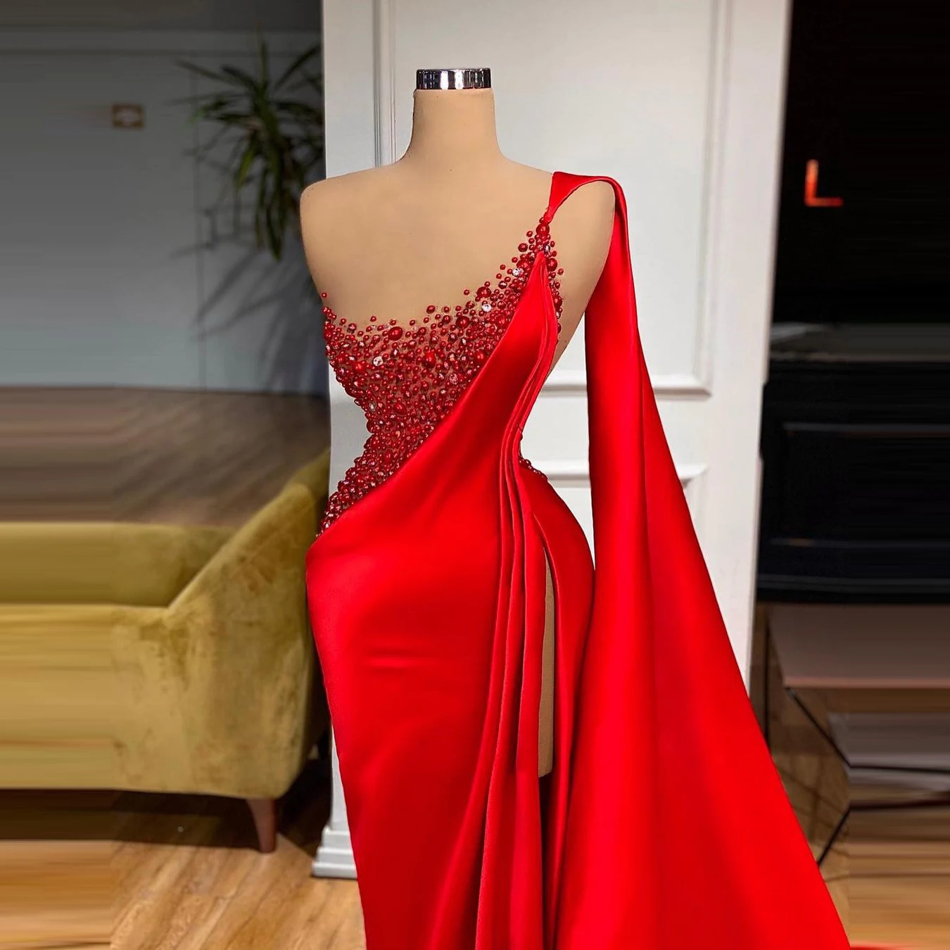 

Elegant One Shoulder Red Prom Dresses Pearls Beaded Sexy Side Split Long Evening Gowns Plus Size Mermaid Pageant Dress