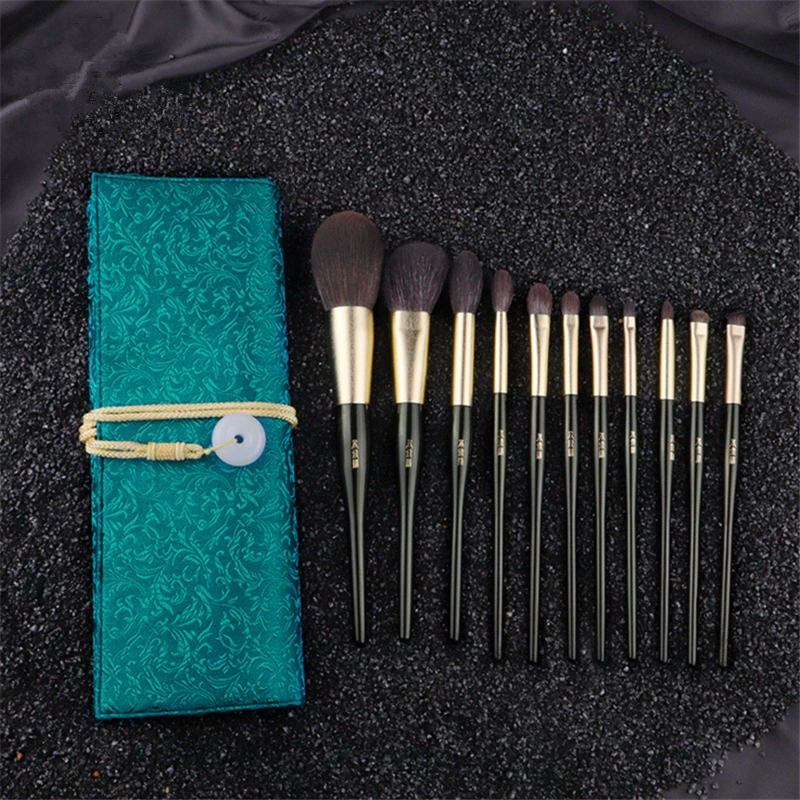 11Pcs Makeup Brushes Set Dark Green Goat Squirrel Hair Powder Blush Highlight Brush Eyeshadow Blending Makeup Brush With Bag