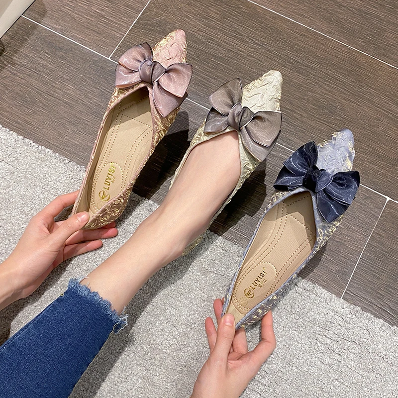 Point Shoes for Women Flat Heel Bowtie Silk Cloth Evening Shoes Lady Flat Bottom Scoop Shoes Large Size 44 45 46 31 32 33