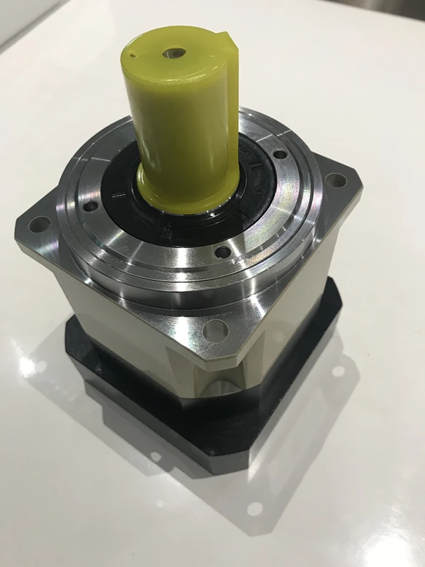 5 arcmin high Precision Helical gear planetary reducer gearbox ratio 3:1 to 10:1 for 130mm AC servo motor input shaft 22mm