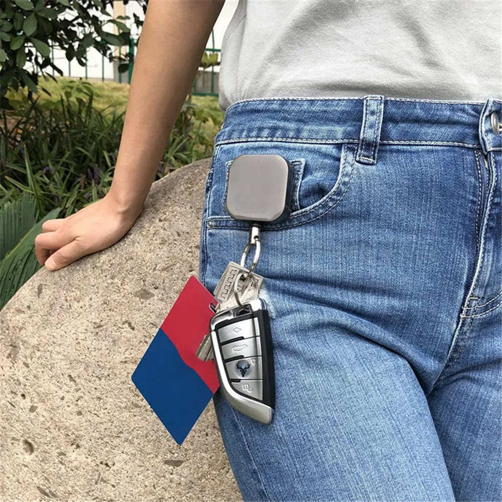 金属製の格納式ナースバッジリールクリップバッジホルダー学生医師カードホルダーキーホルダー