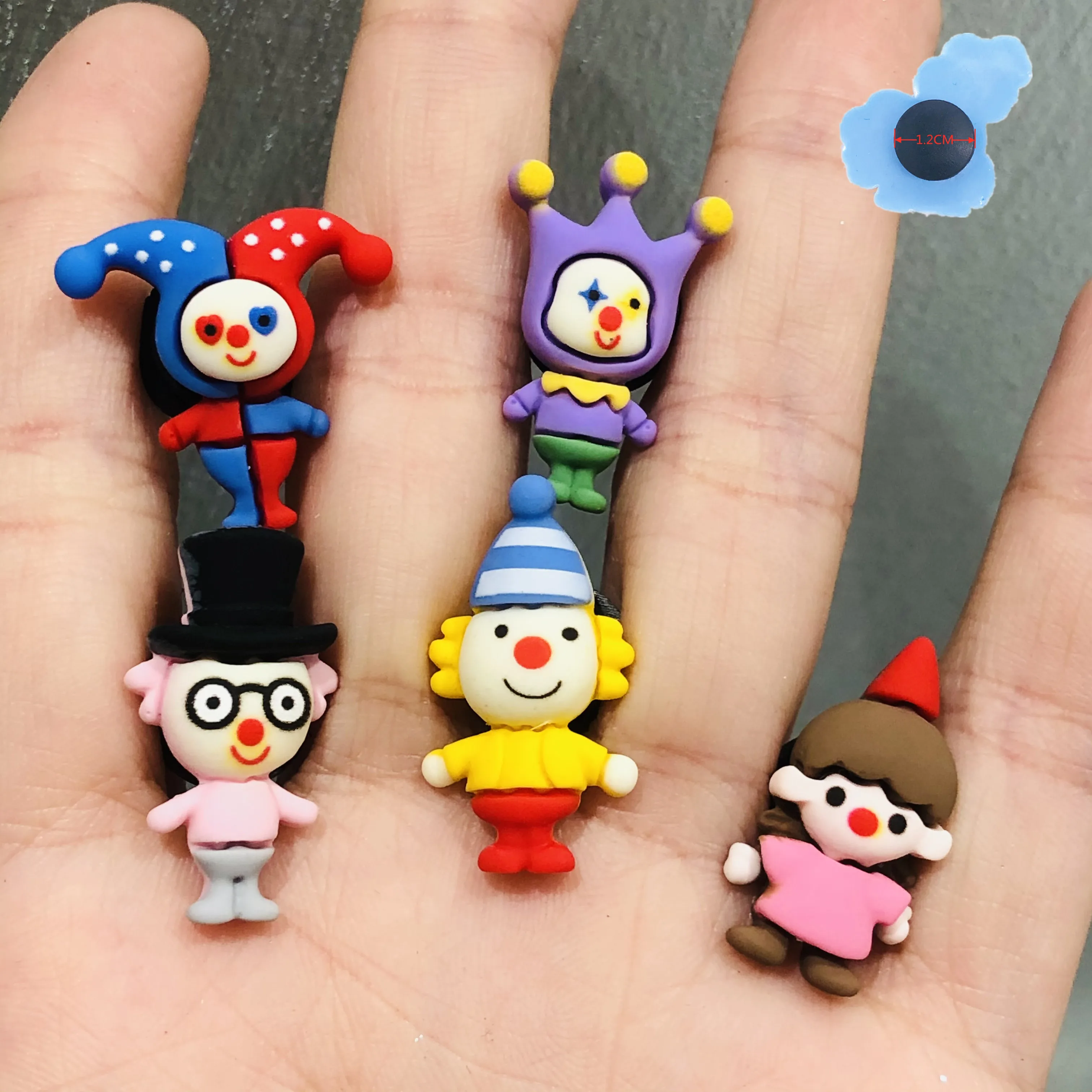 High Quality 1PCS Lovely Clown Shoes Accessories Resin Shoe Charms For Kids Backpack Shoes Clog Holiday Presents