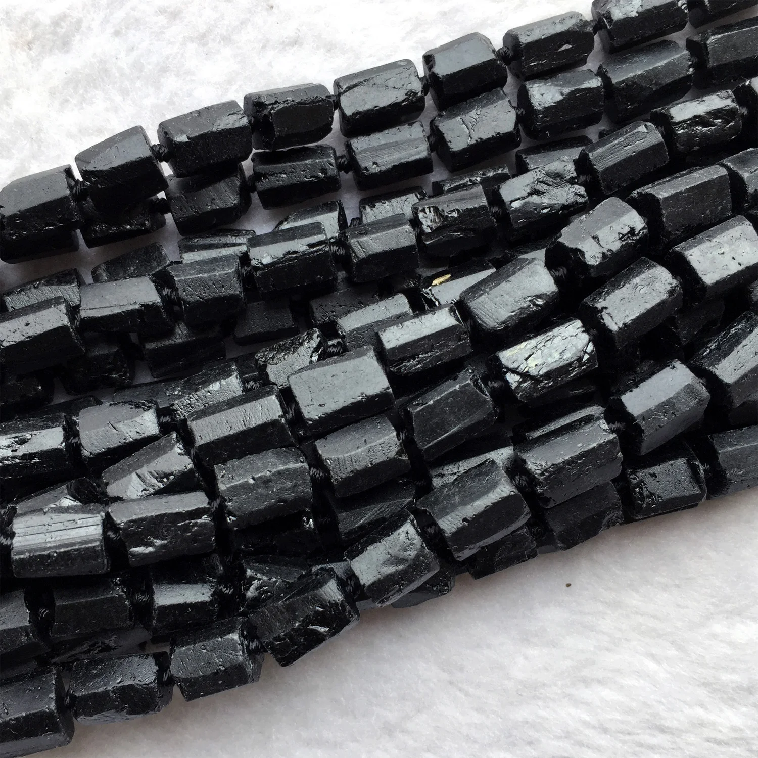 Veemake Raw Mineral Black Tourmaline DIY Necklace Bracelets Earrings Natural Crystal Nugget Loose Beads For Jewelry Making 06005