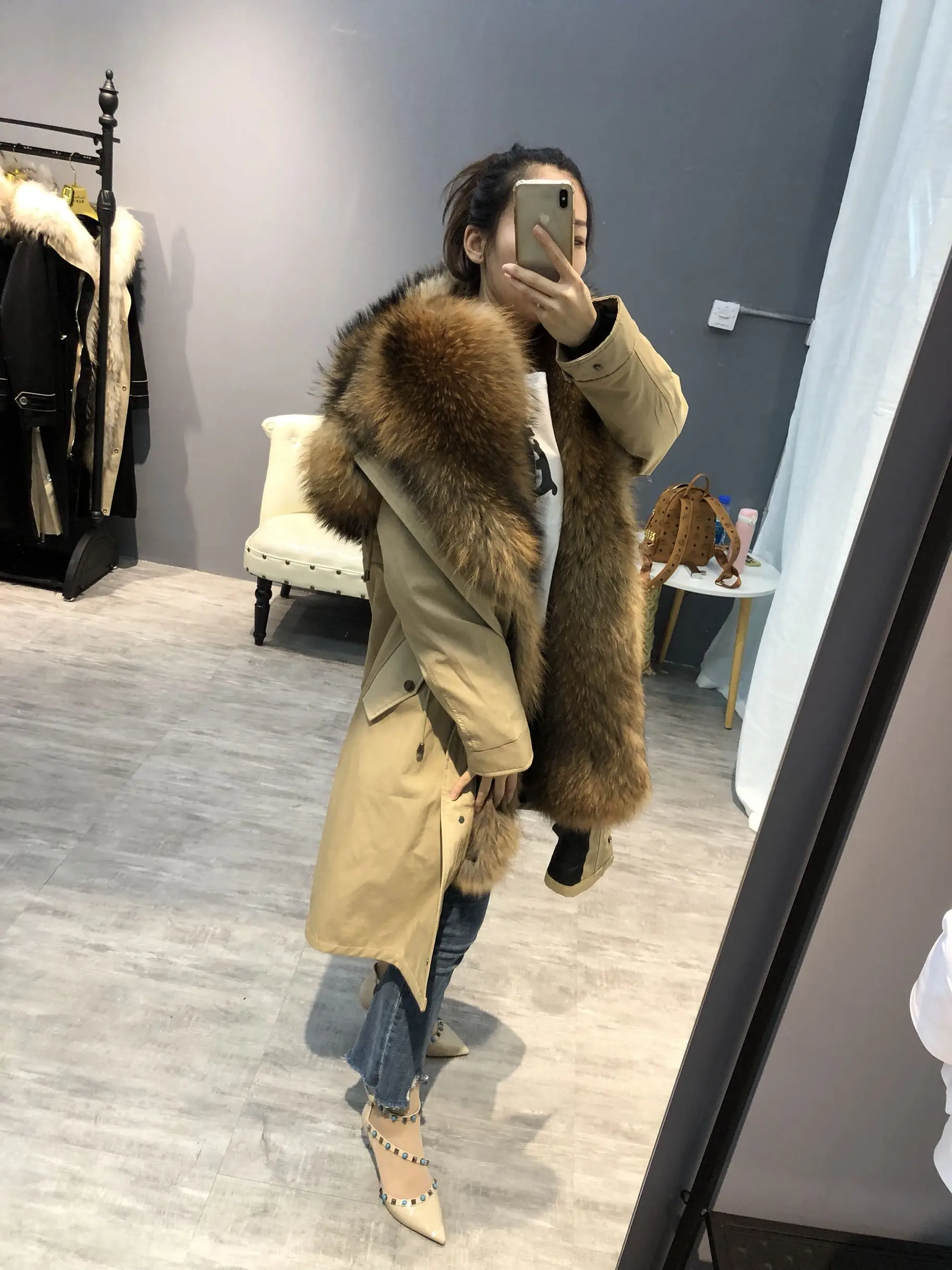 Lavelache Winter Women Real Mink Fur Coat Super Big Raccoon Fur Collar Hooded Jacket Long Thick Warm Detachable Parka