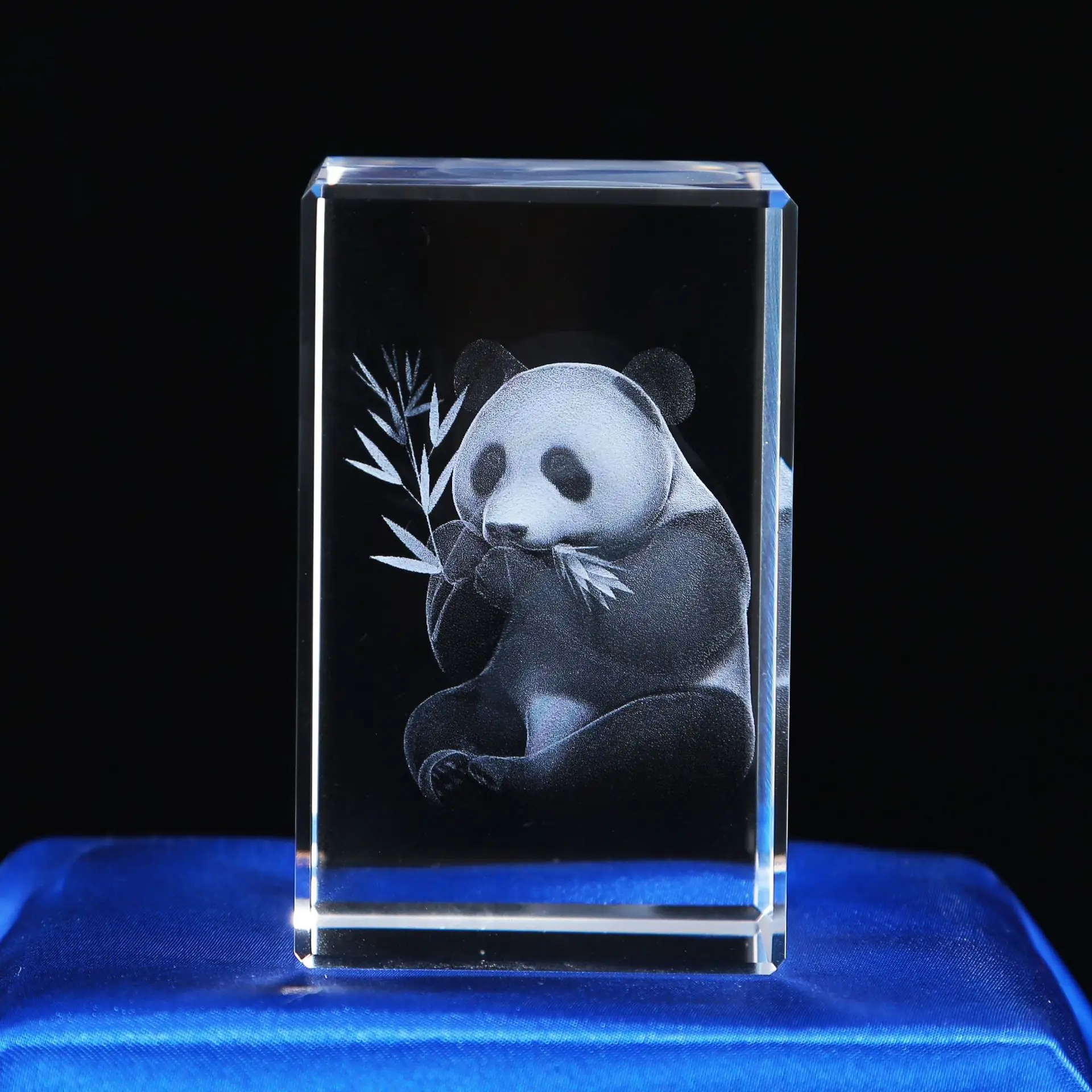 

Transparent Crystal Glass 3D Carved Animal Panda Kangaroo Eagle Crafts Glass Ornaments Figurines Wedding Party Gifts Home Decor