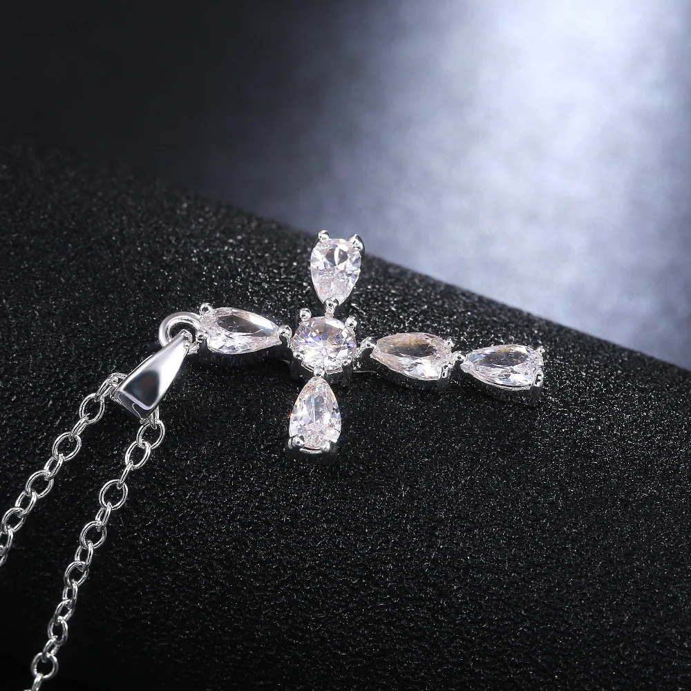 Huitan Classic Cross High Quality Cubic Zirconia Pendant Necklace for Women Wedding Bijouterie Gorgeous Female Stylish Jewelry