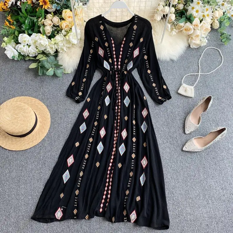 2021 V Neck Vintage Long Sleeve Vestidos Elegant High Waist Embroidered Travel Dress Bohemian Midi Dress Female Vestidos