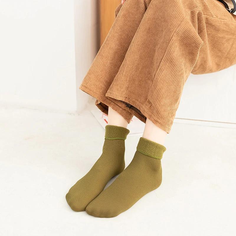Women's Plus Velvet Thickened Long Tube Cotton Socks，Women's Cashmere Winter Warm Socks,Soft and Comfortable Wool Socks 5 Pairs