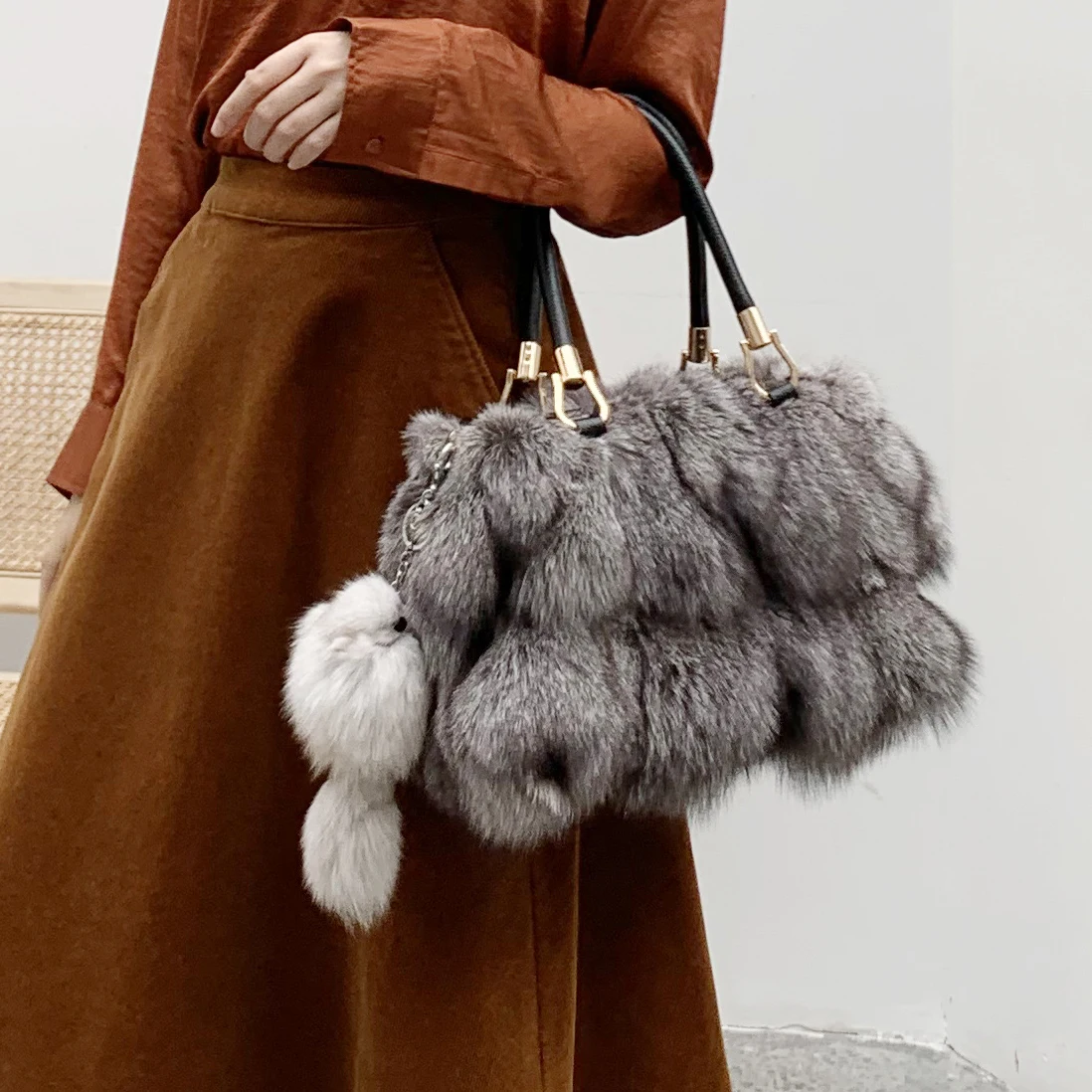 

Fashion Fox Fur Bag Cowhide Hand-Carrying Genuine Leather Shoulder Crossbody Women's Bag Autumn and Winter Real Fur Bag Trend