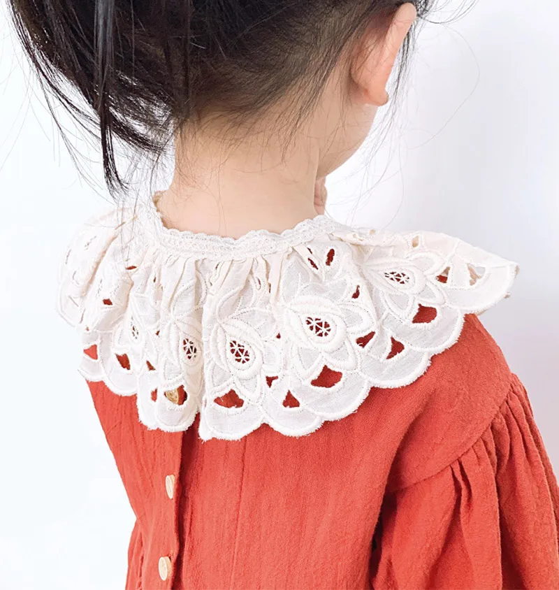 Lace Kids Bibs Shawl Cotton Collar Kids Neckwear for Girls All Match Hollow Out Children Girls Scarf Accessories 3-8Y