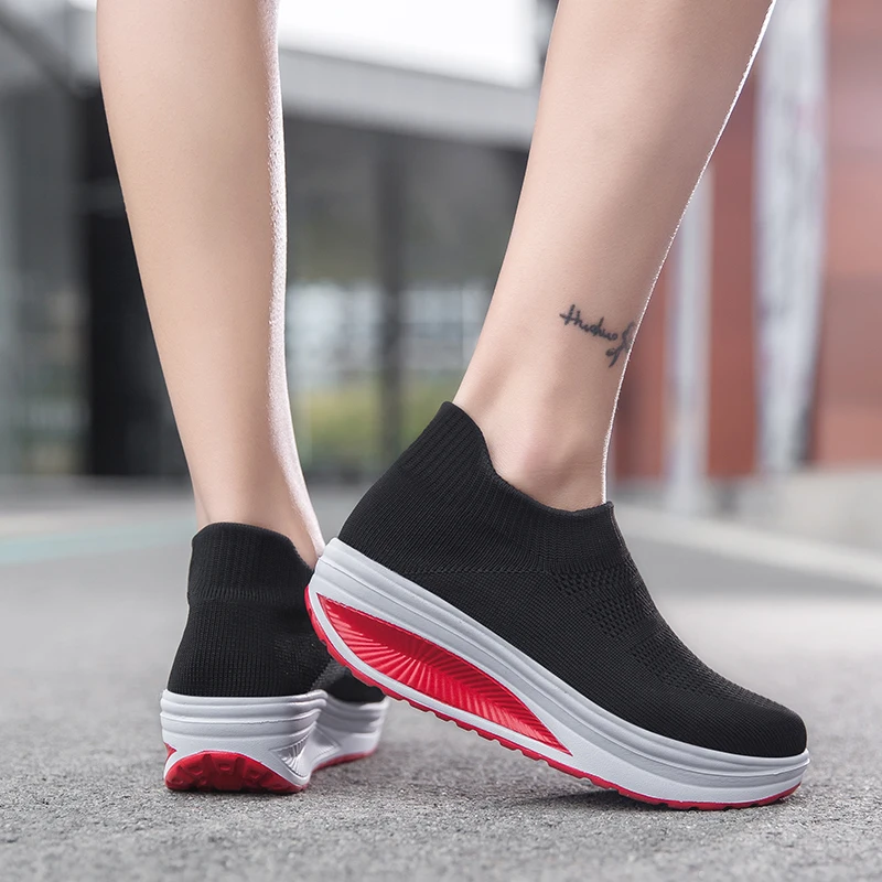 Women Shoes Summer Flying Weave Sneakers Super Light Comfortable Vulcanized Shoes Female Mesh Breathable Sneakers Women Shoes