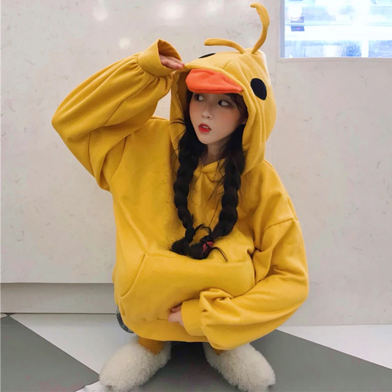 Autumn and winter 2020 new Japanese soft girl lovely Lantern Sleeve kangaroo pocket loose little yellow duck hooded Plush sweate