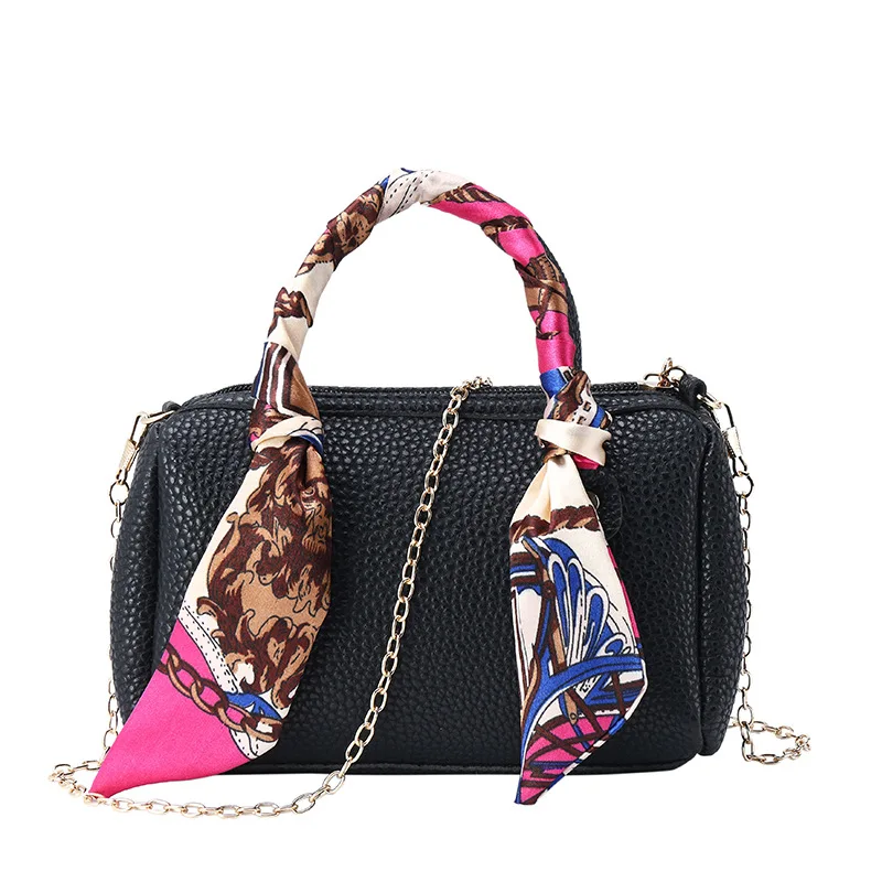 Women's messenger bag 2021 new ribbon collocation chain pillow bag fashion and elegant mobile phone bag spot direct sales