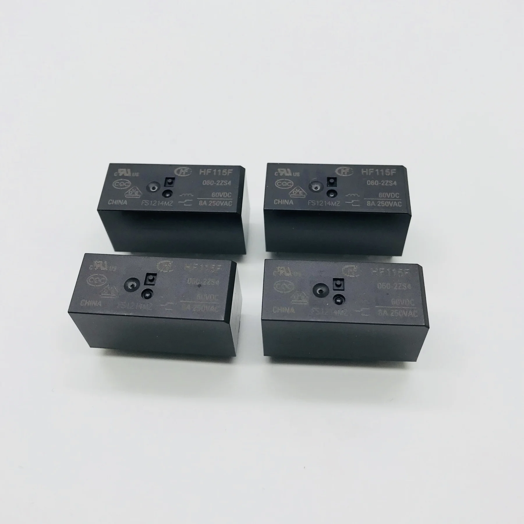 JQX โ relais HF115F-060-2ZS4 60VDC 8A 250VAC