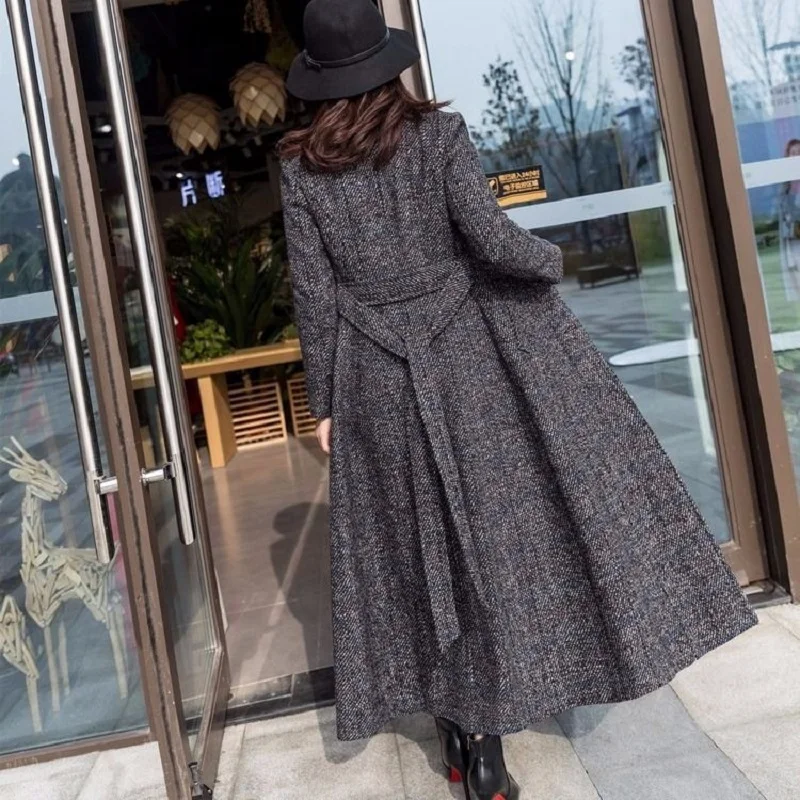 Fall / winter 2021 new Korean Plaid woolen coat for women with cotton thickened suit collar over the knee long slim women's long