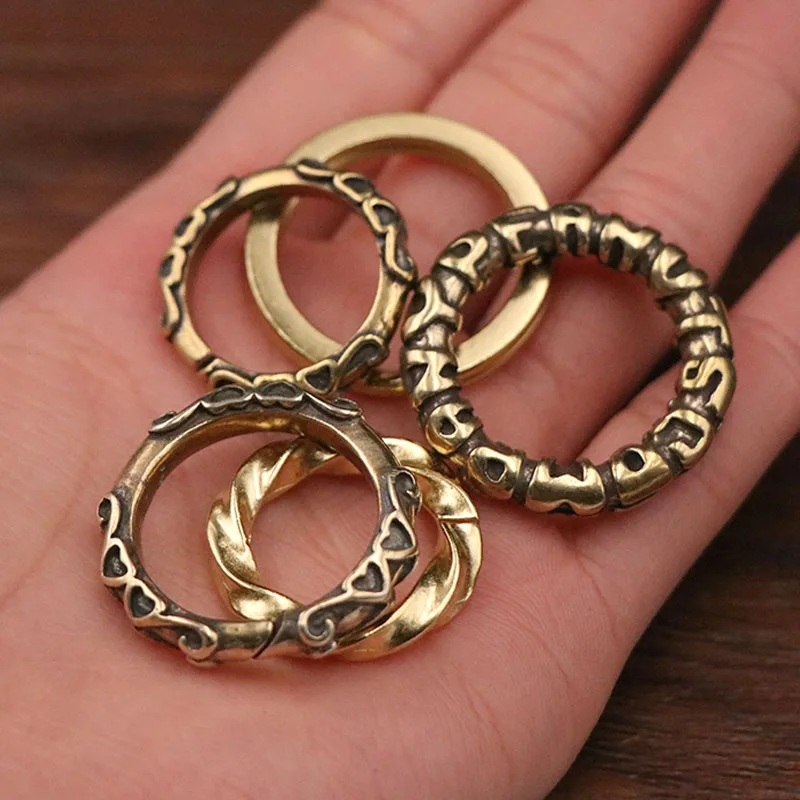 Vintage Brass Letter Heart Pattern Flat Round Rings DIY Key Holder Accessories Copper Car Keychains Parts Men Keyrings Pendants