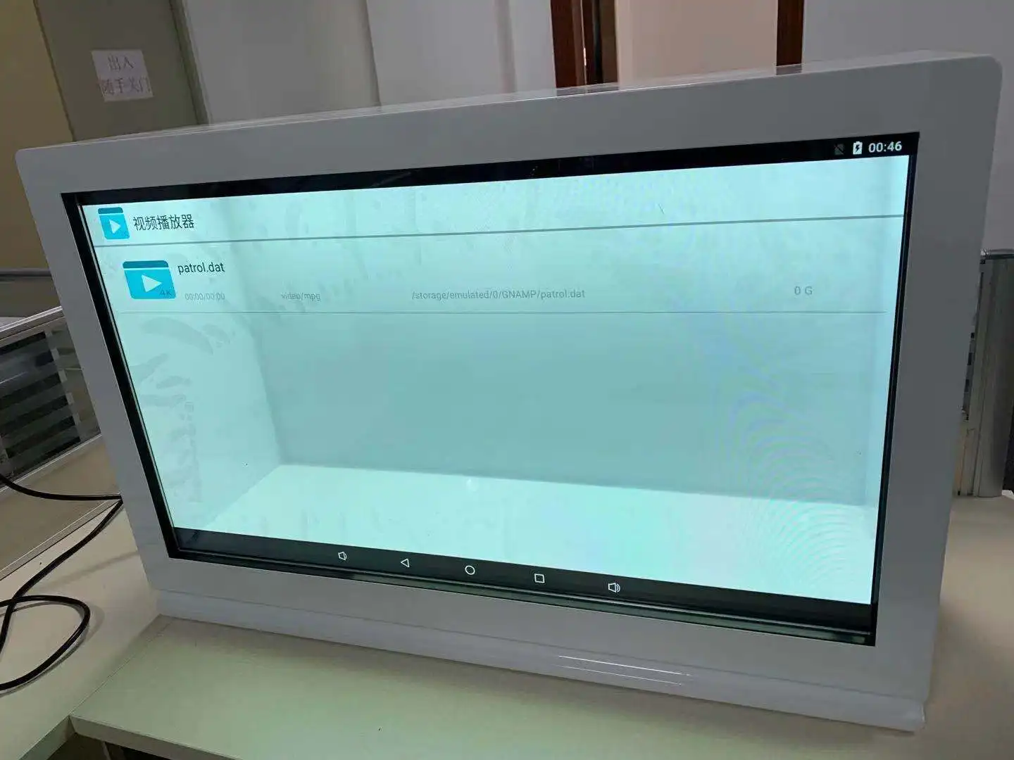 Quiosque de exibição interativo transparente do toque da tela lcd da propaganda digital de 32 polegadas