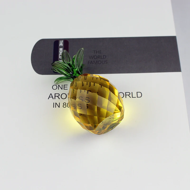 Miniature Crystal Pineapple Paperweight Glass Fruit Model Figurines Office Home Wedding Decoration Accessory Kids Birthday Gifts