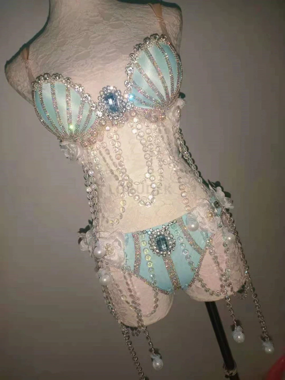 Ensemble de soutien-gorge et short en coquillage perlé pour spectacle sur scène, bikini, bar, discothèque, séparés euse principale, vêtements de performance d'équipe, mode