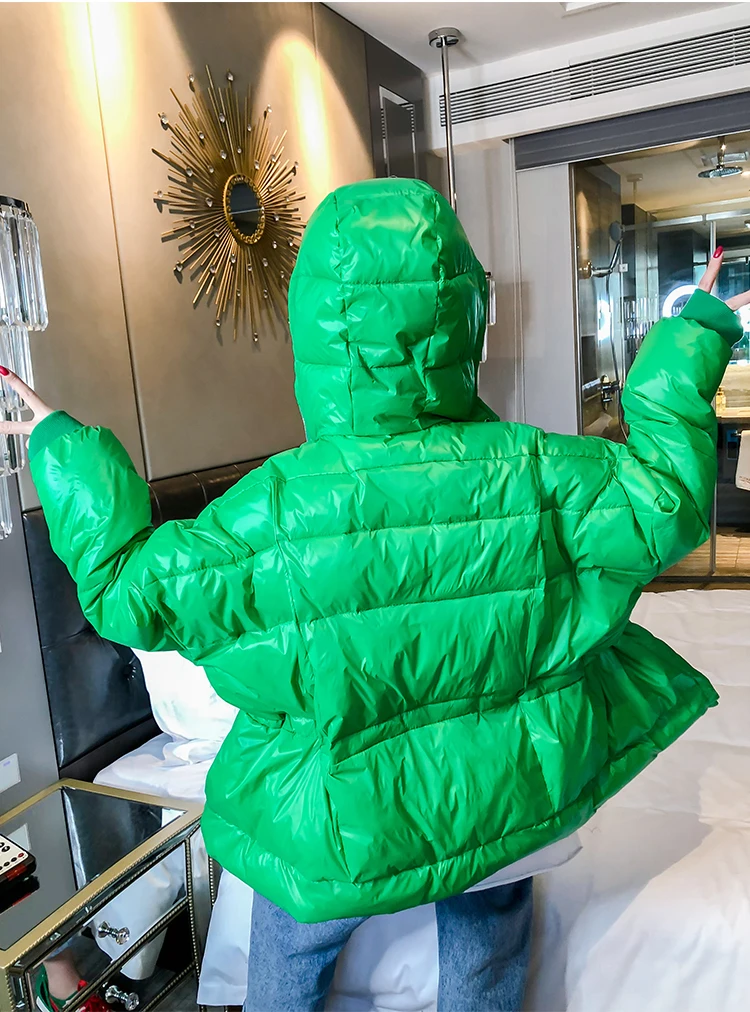 Chaqueta de algodón de plumón para Mujer, abrigo corto de gran tamaño, ropa de pan con capucha a la moda, chaquetas sueltas de invierno